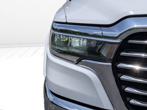 Used 2025 RAM 1500 Laramie AWD/4WD image 9