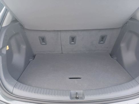 Used 2019 Chevrolet Bolt Premier w/ Infotainment Package image 15