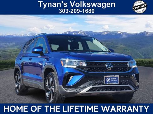 Certified 2024 Volkswagen Taos SE image 1