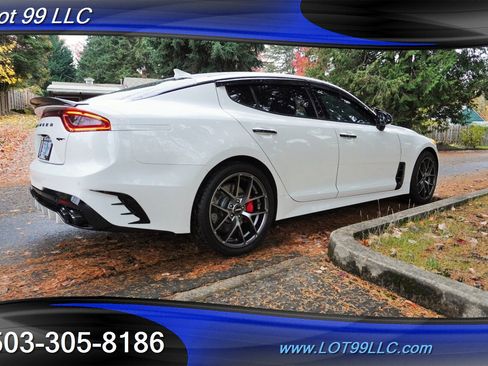 Used 2020 Kia Stinger GT1 image 9
