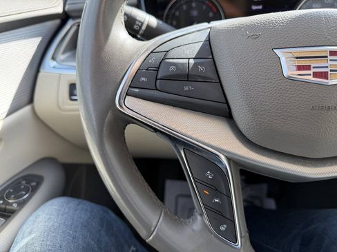 Used 2021 Cadillac XT5 Premium Luxury FWD image 17