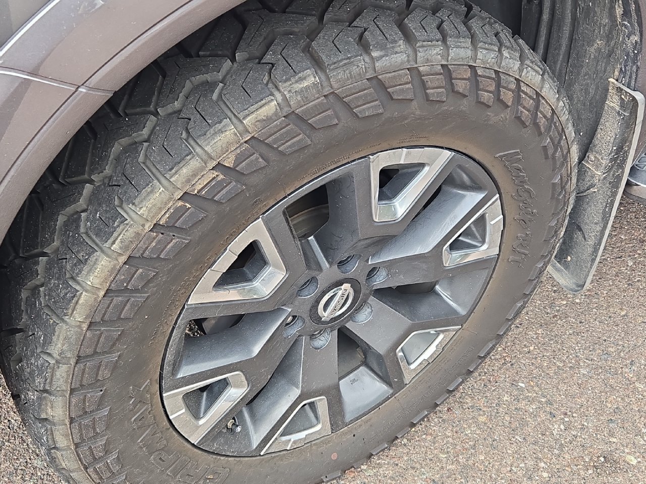 Used 2021 Nissan Titan Platinum Reserve w/ Moonroof Package AWD/4WD image 22
