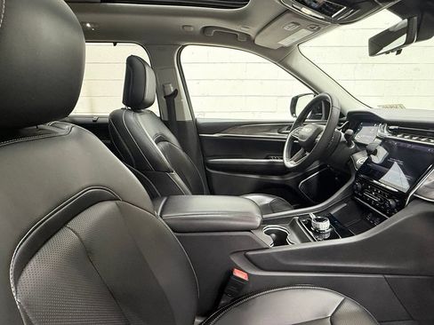 Used 2023 Jeep Grand Cherokee 30th Anniversary AWD/4WD image 35