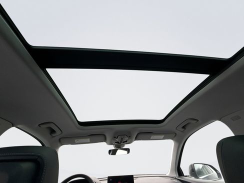 Used 2024 Audi Q5 e Premium image 17