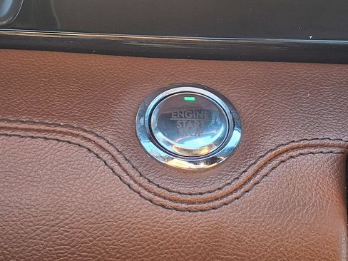 Used 2024 Lincoln Navigator Reserve AWD/4WD image 9