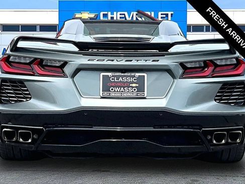 Used 2022 Chevrolet Corvette Stingray Premium Conv w/ Z51 Performance Package RWD image 4
