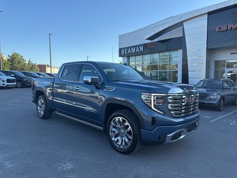Used 2025 GMC Sierra 1500 Denali w/ Denali Reserve Package AWD/4WD image 1
