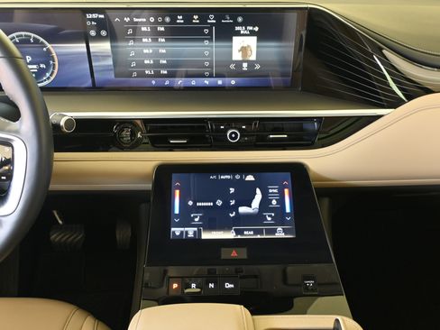 Used 2025 INFINITI QX80 Pure w/ Cargo Package image 26