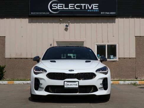 Used 2020 Kia Stinger GT2 AWD/4WD image 4