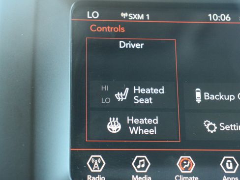 Used 2019 Jeep Cherokee Latitude Plus AWD/4WD image 27