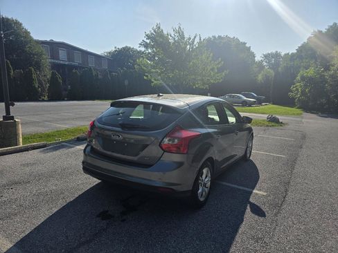 Used 2013 Ford Focus SE FWD image 6