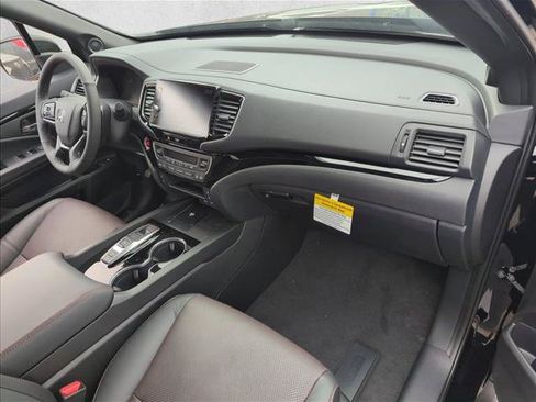 New 2026 Honda Ridgeline Black Edition image 3