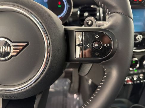 Used 2023 MINI Cooper S image 13
