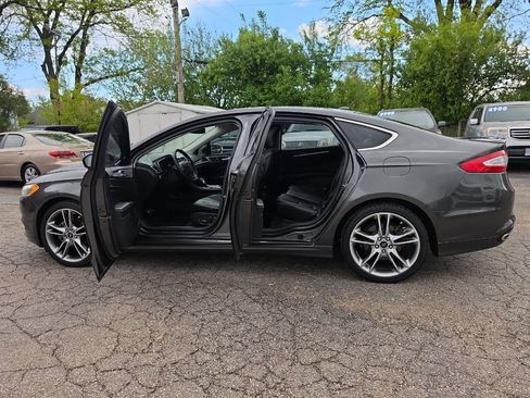 Used 2015 Ford Fusion Titanium FWD image 12