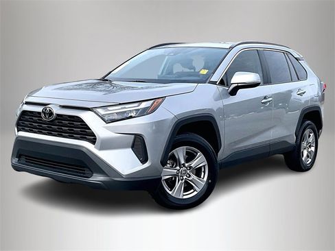 Used 2023 Toyota RAV4 XLE image 4