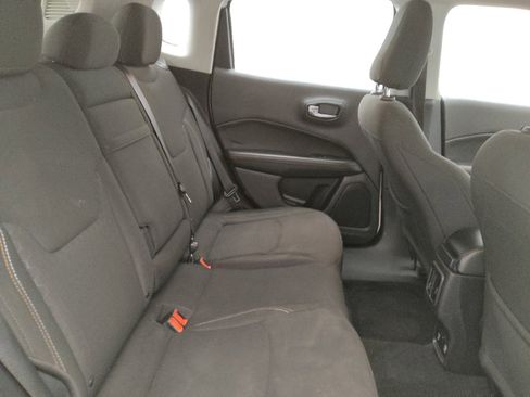 Used 2018 Jeep Compass Sport w/ Tech Group FWD image 19