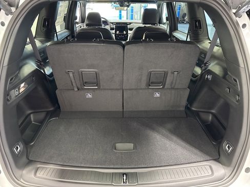 New 2025 Jeep Grand Cherokee L Altitude image 36