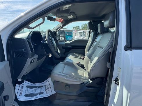 Used 2017 Ford F250 XL w/ Power Equipment Group image 9