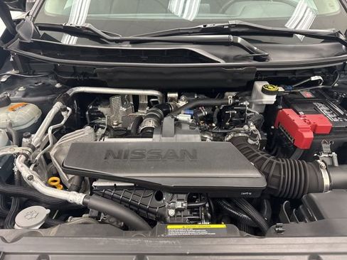 Used 2024 Nissan Rogue S AWD/4WD image 35