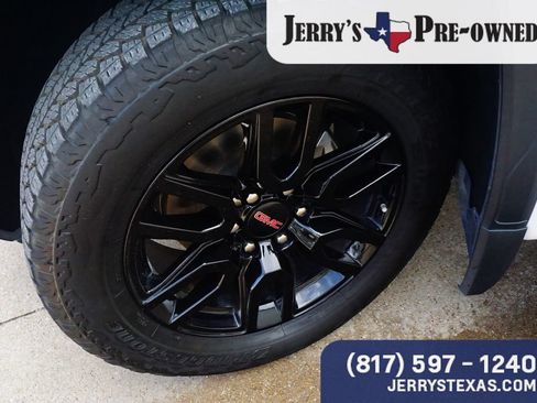 Used 2023 GMC Sierra 1500 Elevation w/ LPO, Elevation Black Package AWD/4WD image 9