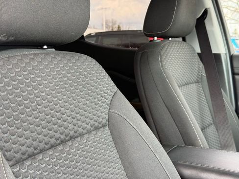 Used 2019 GMC Acadia SLE image 36