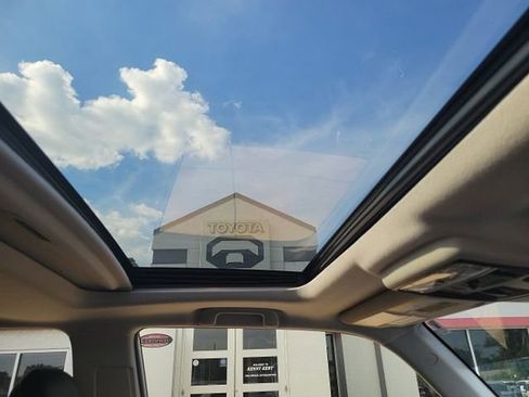 Certified 2023 Toyota 4Runner Limited AWD/4WD image 11