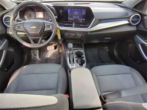 Certified 2024 Chevrolet Trax LS w/ LS Convenience Package image 19