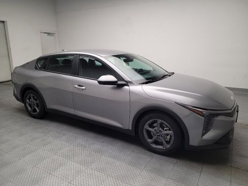 Used 2025 Kia K4 FWD image 11