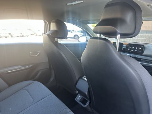 Used 2025 Kia K4 FWD image 33