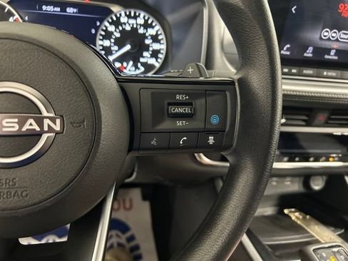 Used 2023 Nissan Rogue SV AWD/4WD image 25
