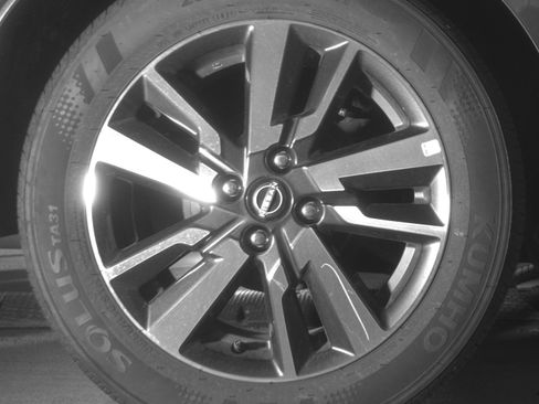 Used 2025 Nissan Versa SV image 15