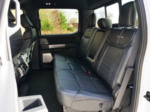 Used 2025 Ford F450 Platinum w/ FX4 Off-Road Package image 31