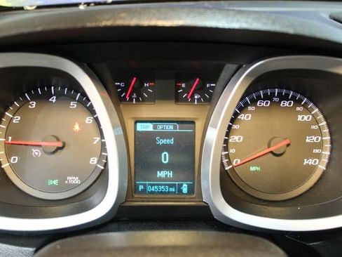 Used 2017 Chevrolet Equinox LS image 23