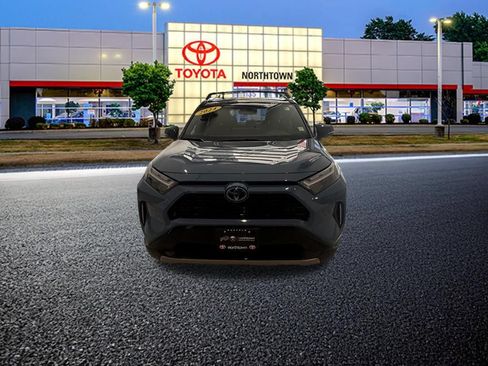 Used 2024 Toyota RAV4 XSE w/ Advanced Technology Package AWD/4WD image 4