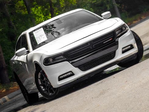 Used 2018 Dodge Charger GT image 21