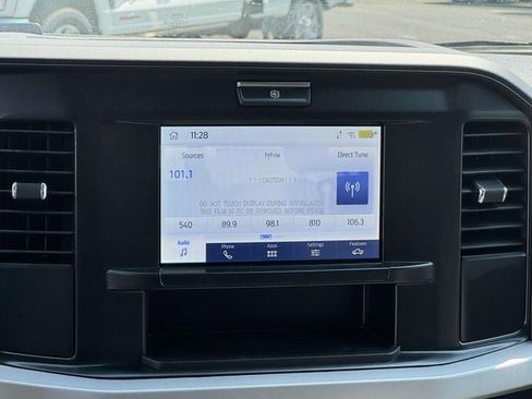 New 2025 Ford F550 4x4 Supercab Super Duty image 13