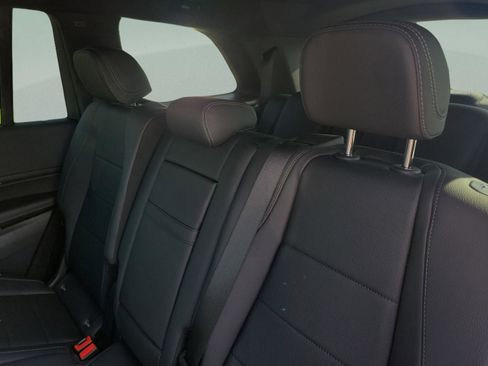 Certified 2025 Mercedes-Benz GLS 450 4MATIC image 6