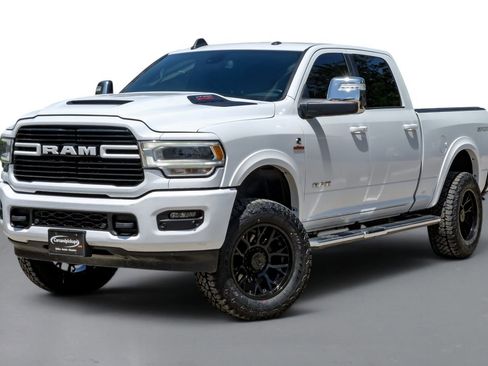 Used 2024 RAM 2500 Laramie w/ Sport Appearance Package AWD/4WD image 5