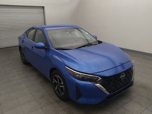 Used 2025 Nissan Sentra SV FWD image 13