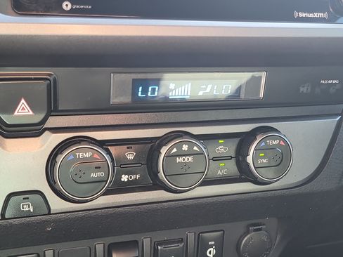 Used 2023 Toyota Tacoma TRD Sport RWD image 25