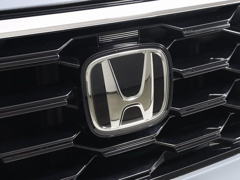 Used 2023 Honda Pilot Touring image 17