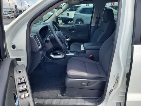 Certified 2024 Nissan Frontier SV w/ Technology Package RWD image 11
