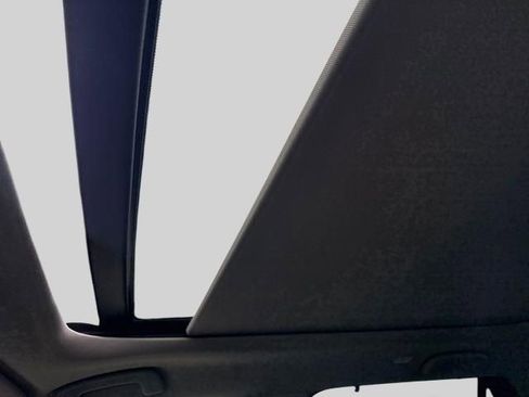 Certified 2023 Honda Pilot Touring image 11