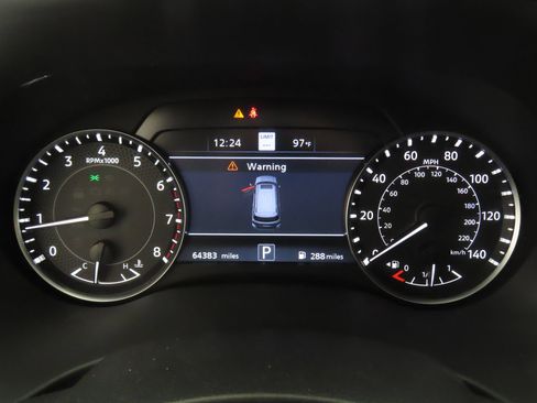 Used 2023 Nissan Armada Platinum w/ Captain's Chairs Package RWD image 12