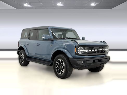 Used 2025 Ford Bronco Outer Banks AWD/4WD image 7