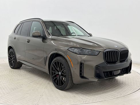 Certified 2024 BMW X5 xDrive40i w/ M Sport Package image 7