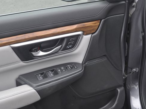 Used 2020 Honda CR-V EX-L image 17