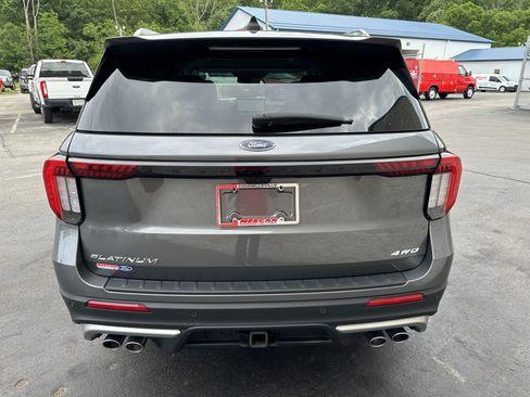Used 2025 Ford Explorer Platinum w/ Ultimate Package AWD/4WD image 6