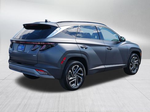 Certified 2025 Hyundai Tucson Limited AWD/4WD image 7