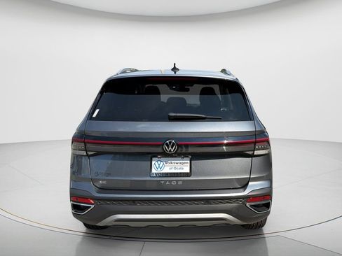 New 2026 Volkswagen Taos SE FWD image 6